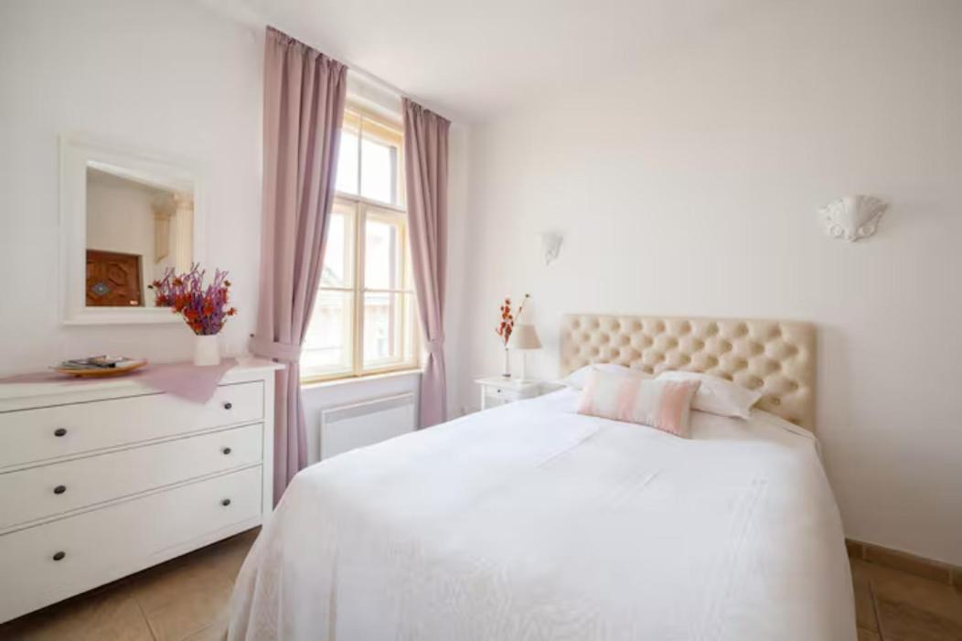 Classical Studio Apartment Будапеща Екстериор снимка